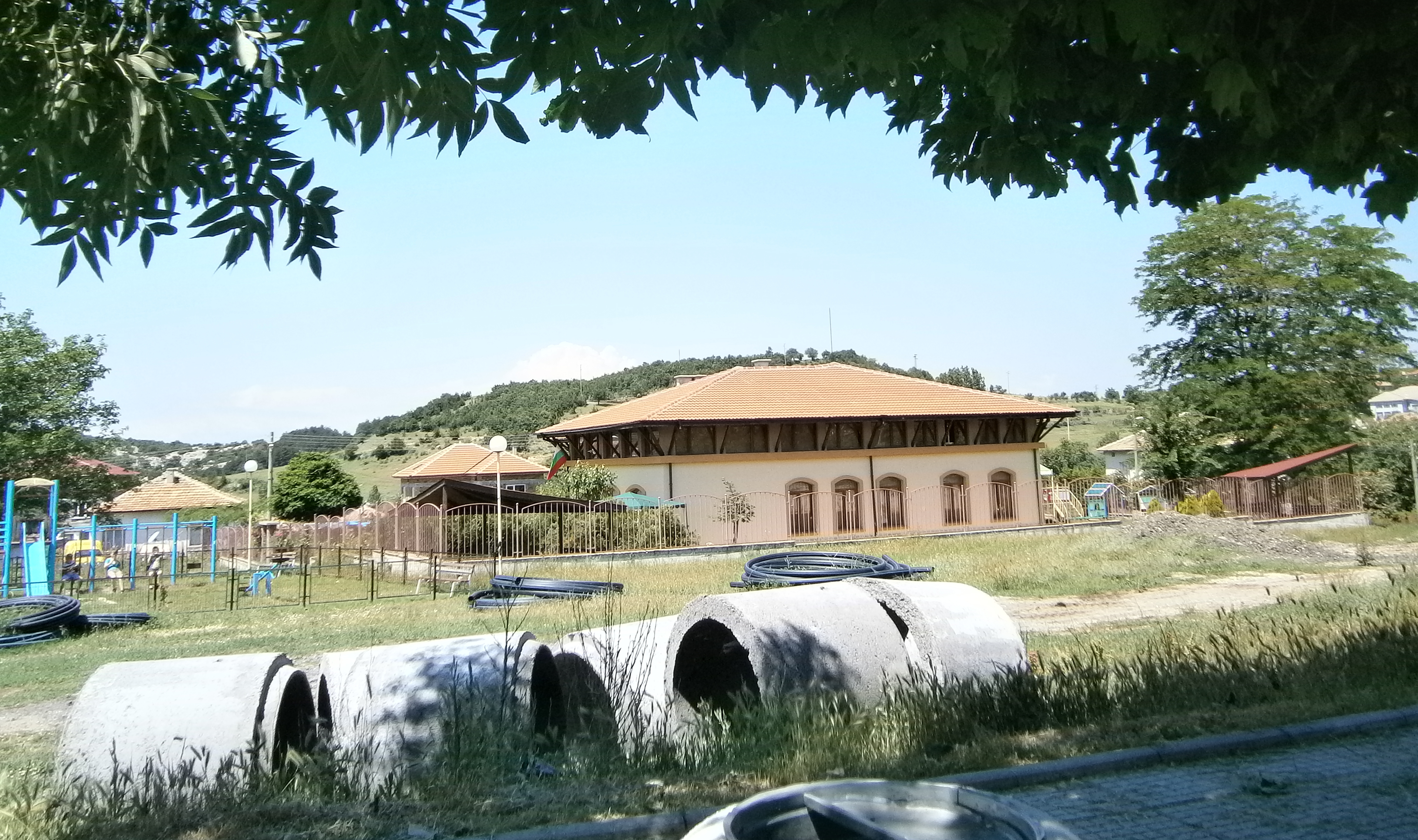 Детската градина на село Мост