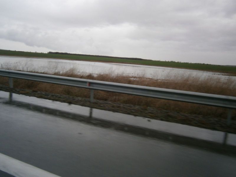 Наводнени земи покрай АМ Тракия